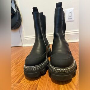 GANNI Chelsea Boots